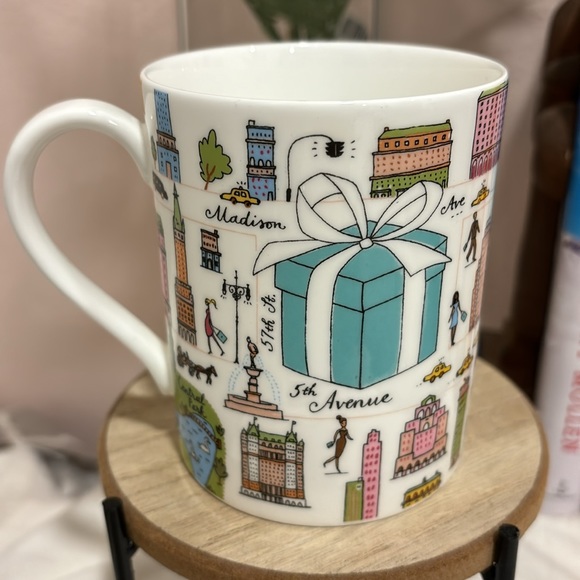 Tiffany & Co. 5th Avenue New York City Landmark Shopping Coffee Mug / Tea Cup - Picture 3 of 5
